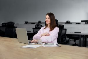 kwam als eerste naar haar werk en werd daarom ontslagen